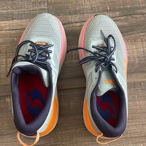 Hoka Bondi 7 - like new!